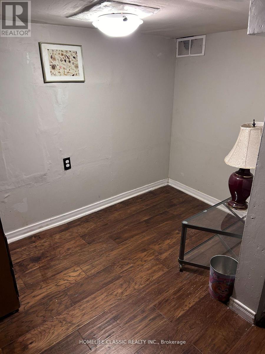 3223 Dundas Street, Toronto, Ontario  M6P 2A2 - Photo 9 - W12087953