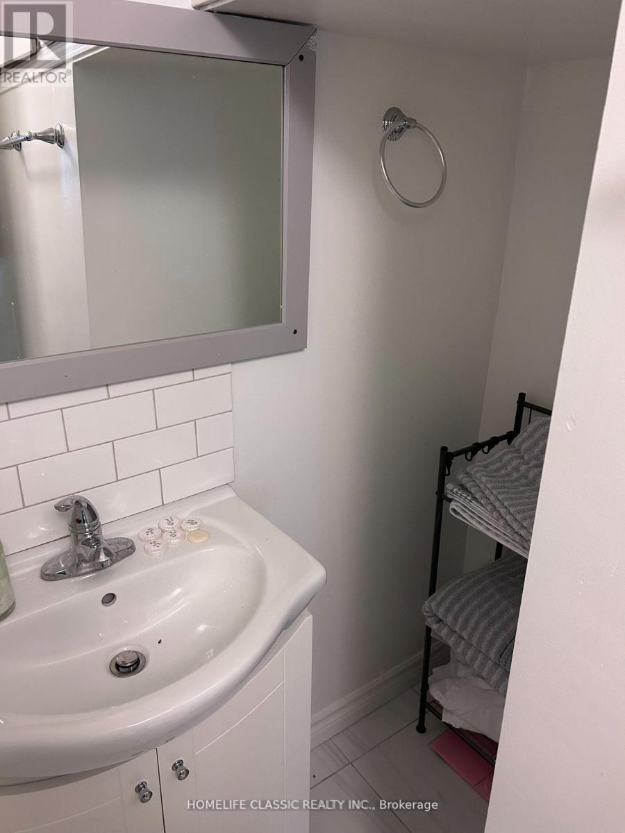 3223 Dundas Street, Toronto, Ontario  M6P 2A2 - Photo 5 - W12087954