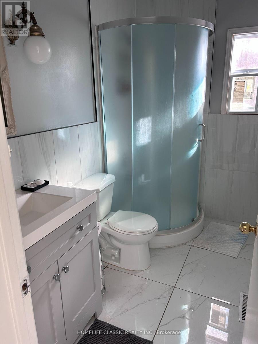 3223 Dundas Street, Toronto, Ontario  M6P 2A2 - Photo 7 - W12087954