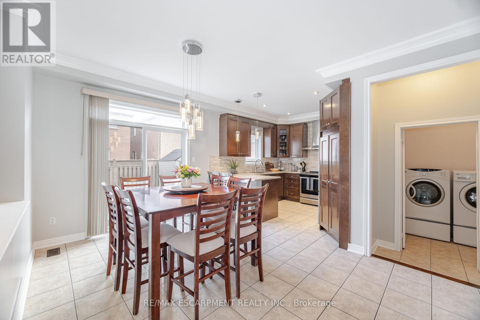 31 Vanderbrink Drive, Brampton, Ontario  L6R 0E6 - Photo 10 - W12087978