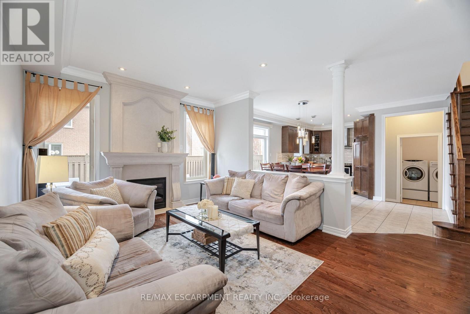 31 Vanderbrink Drive, Brampton, Ontario  L6R 0E6 - Photo 8 - W12087978