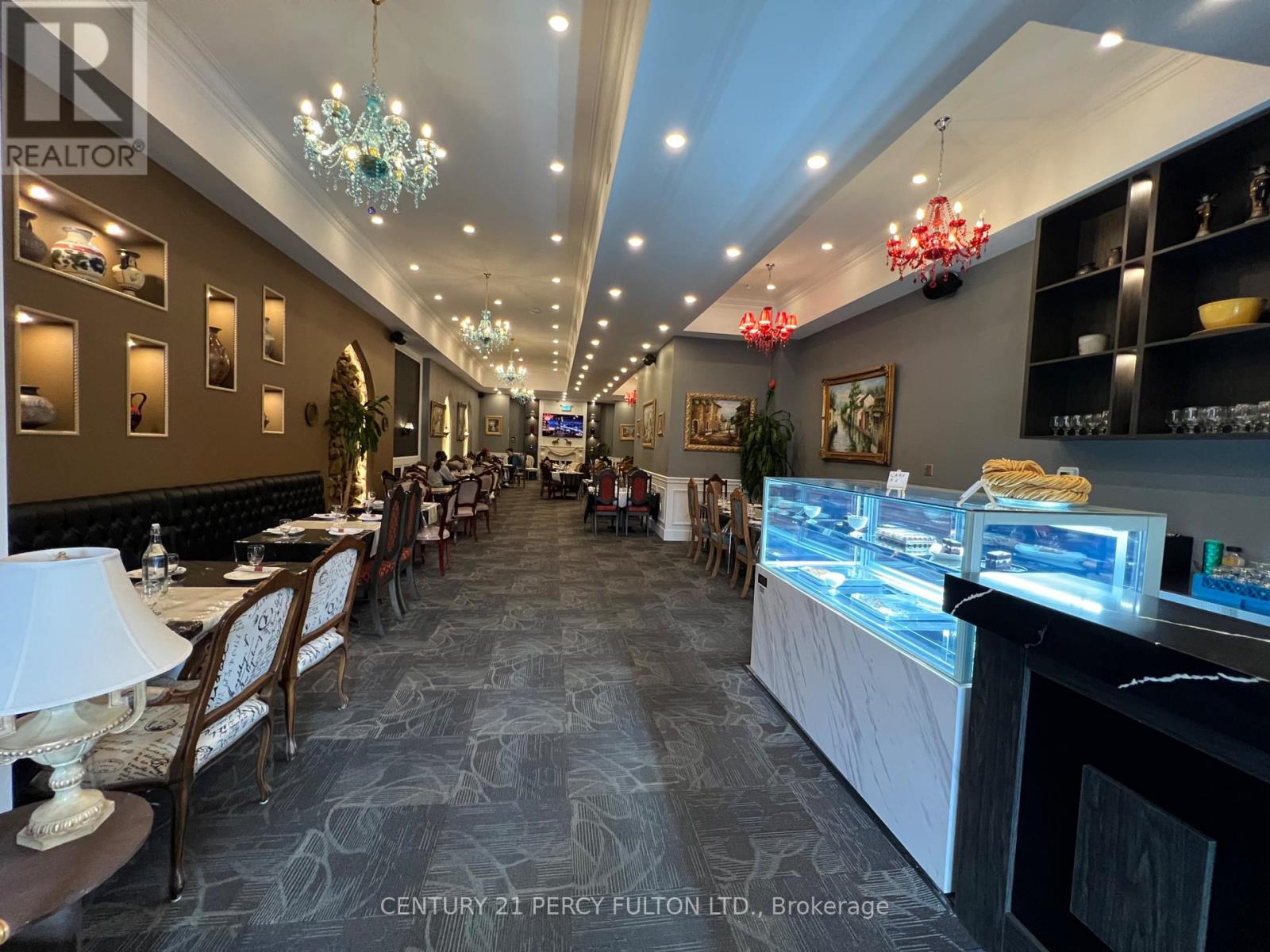 1850 Dundas Street E, Mississauga, Ontario  L4X 1L9 - Photo 2 - W12087813