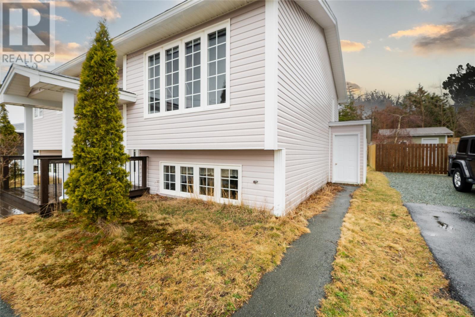 Property at 18 Scotts Road N image 3