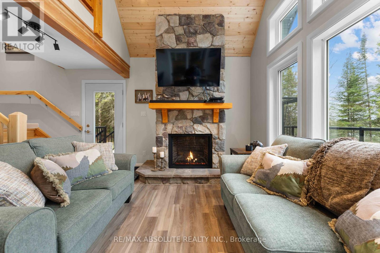 4634 Matawatchan Road, Greater Madawaska, Ontario  K0J 2R0 - Photo 13 - X12088023