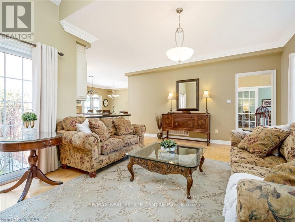 15 Trillium Terrace, Halton Hills, Ontario  L7J 2W8 - Photo 11 - W11922450