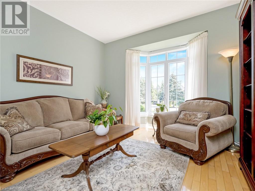 15 Trillium Terrace, Halton Hills, Ontario  L7J 2W8 - Photo 9 - W11922450