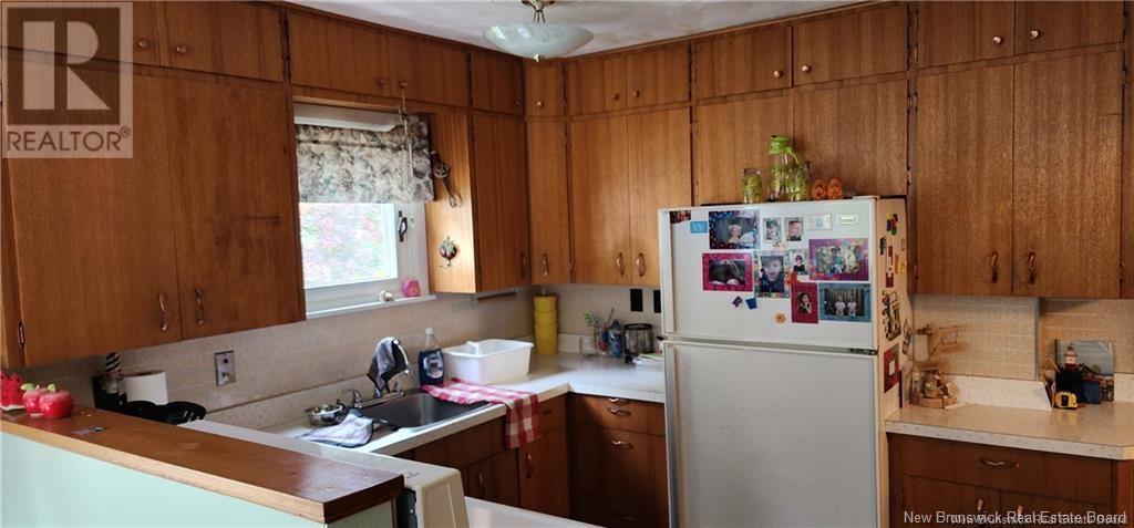 Property at 11 Oak Street image 4