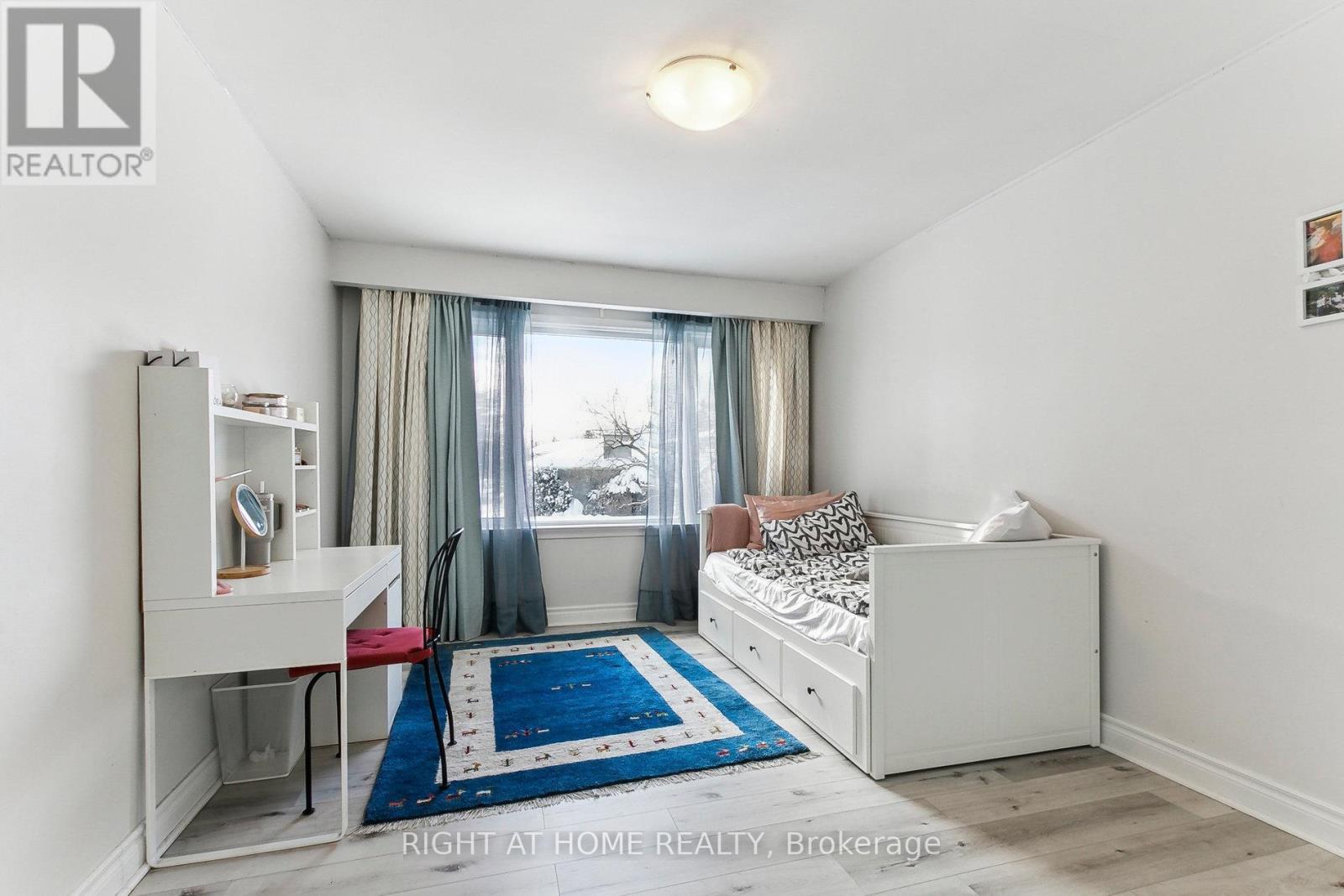 120 Santa Barbara Road, Toronto, Ontario  M2N 2C5 - Photo 25 - C12088008