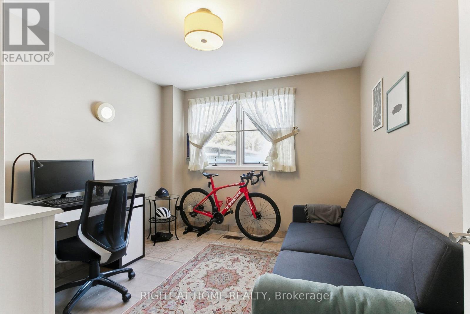 120 Santa Barbara Road, Toronto, Ontario  M2N 2C5 - Photo 29 - C12088008