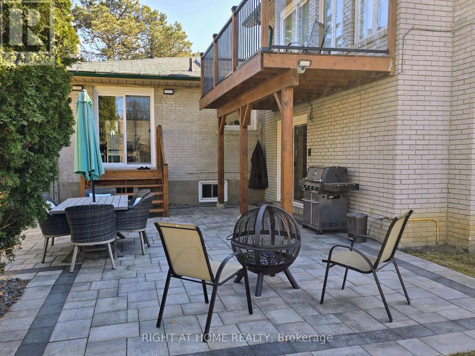 120 Santa Barbara Road, Toronto, Ontario  M2N 2C5 - Photo 36 - C12088008