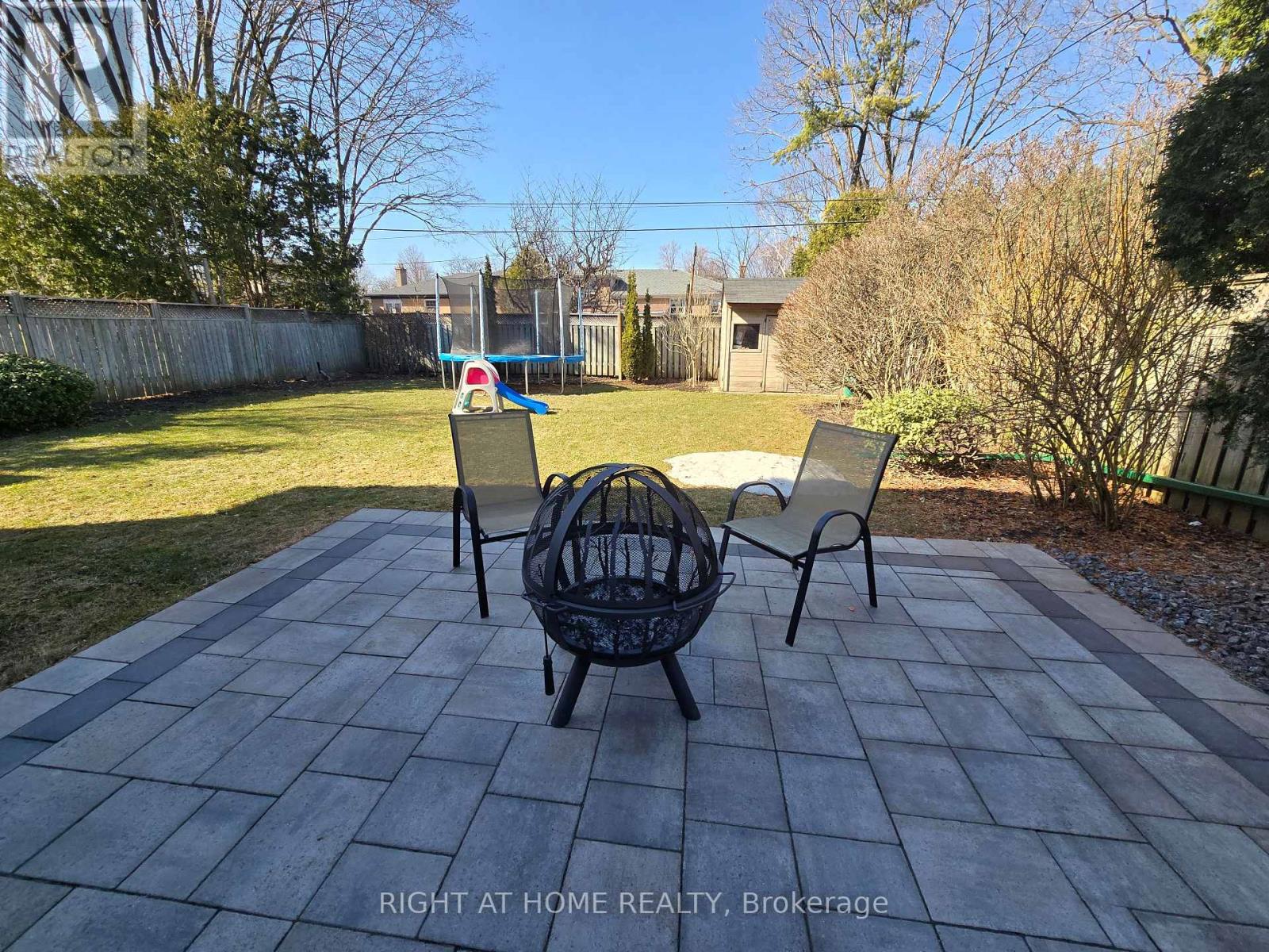 120 Santa Barbara Road, Toronto, Ontario  M2N 2C5 - Photo 37 - C12088008