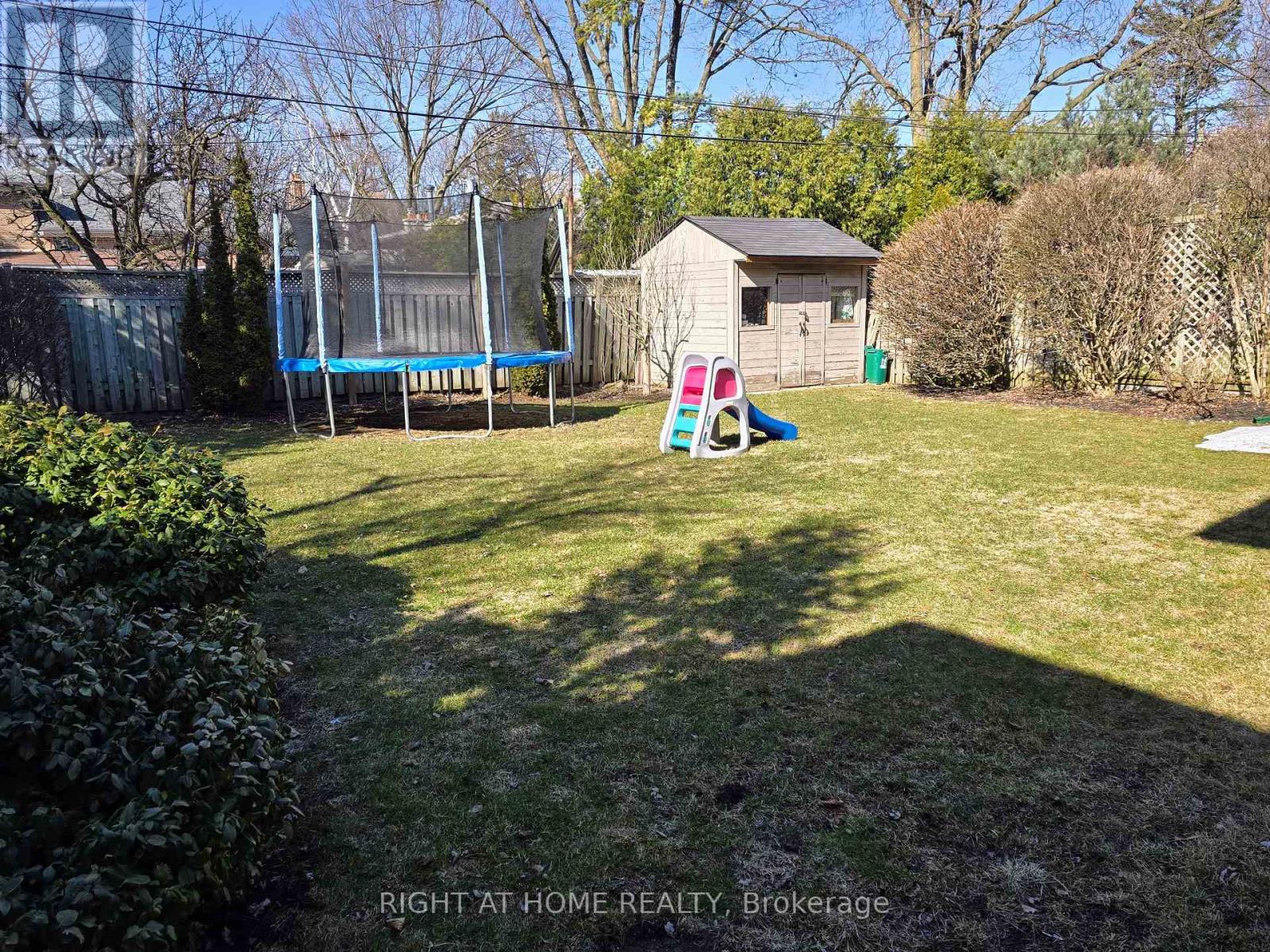 120 Santa Barbara Road, Toronto, Ontario  M2N 2C5 - Photo 38 - C12088008