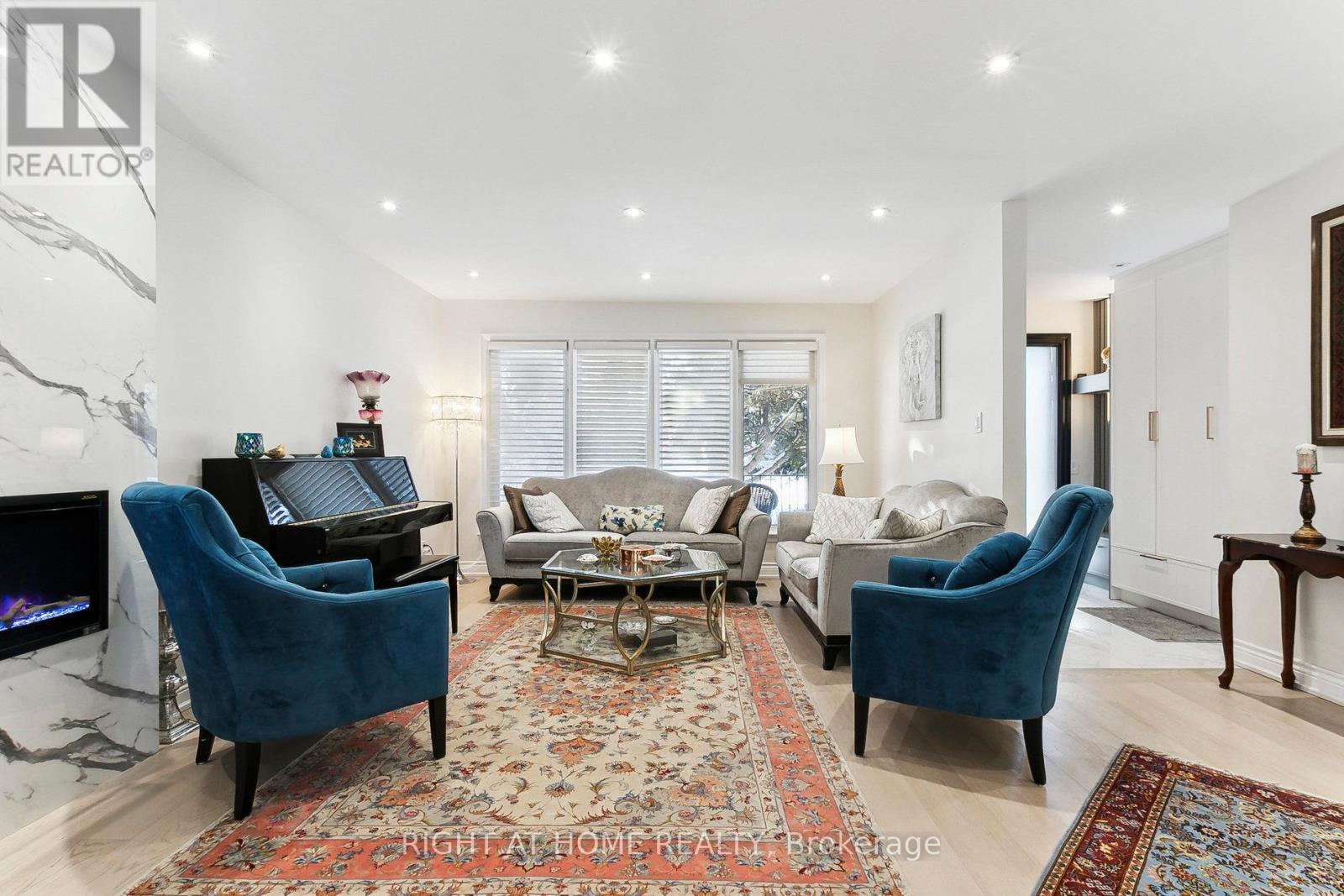 120 Santa Barbara Road, Toronto, Ontario  M2N 2C5 - Photo 6 - C12088008