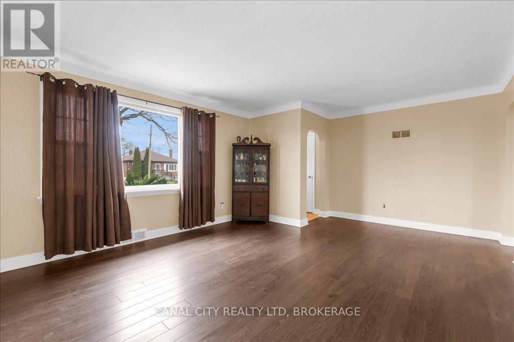 Property at 61 ROSE AVENUE image 3