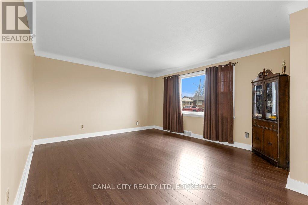 Property at 61 ROSE AVENUE image 4