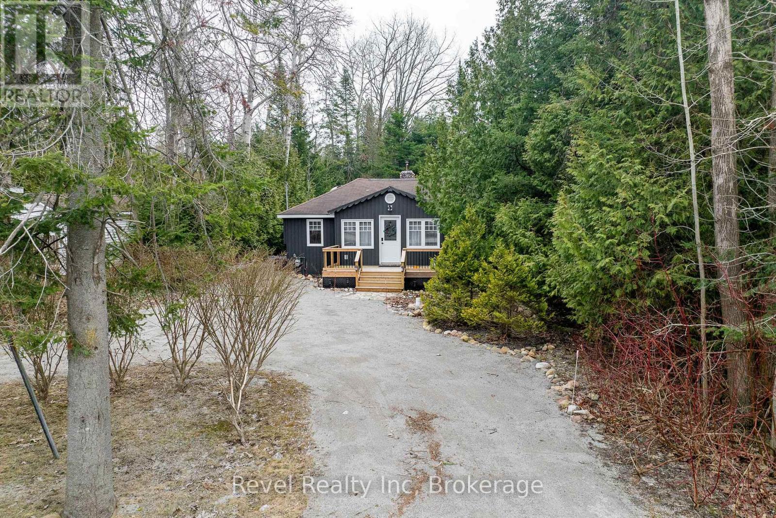 1071 Lawson Road, Tiny, Ontario  L0L 1P0 - Photo 18 - S12088060