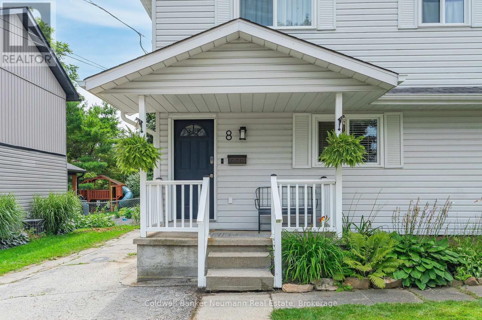 8 GOLDIE AVENUE, Guelph, Ontario