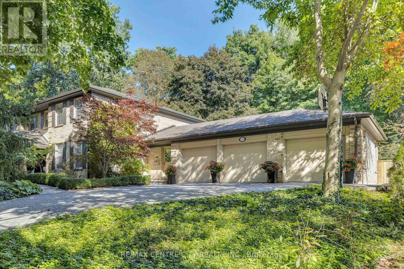 129 WYCHWOOD PLACE, London North, Ontario