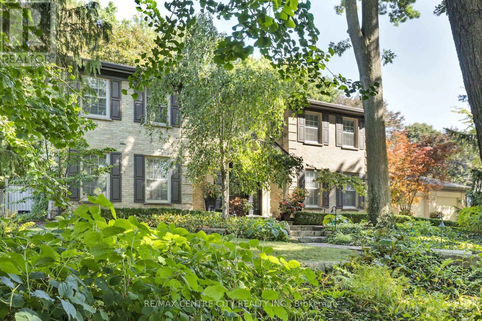 Photo 2 of 50 for 129 Wychwood Place