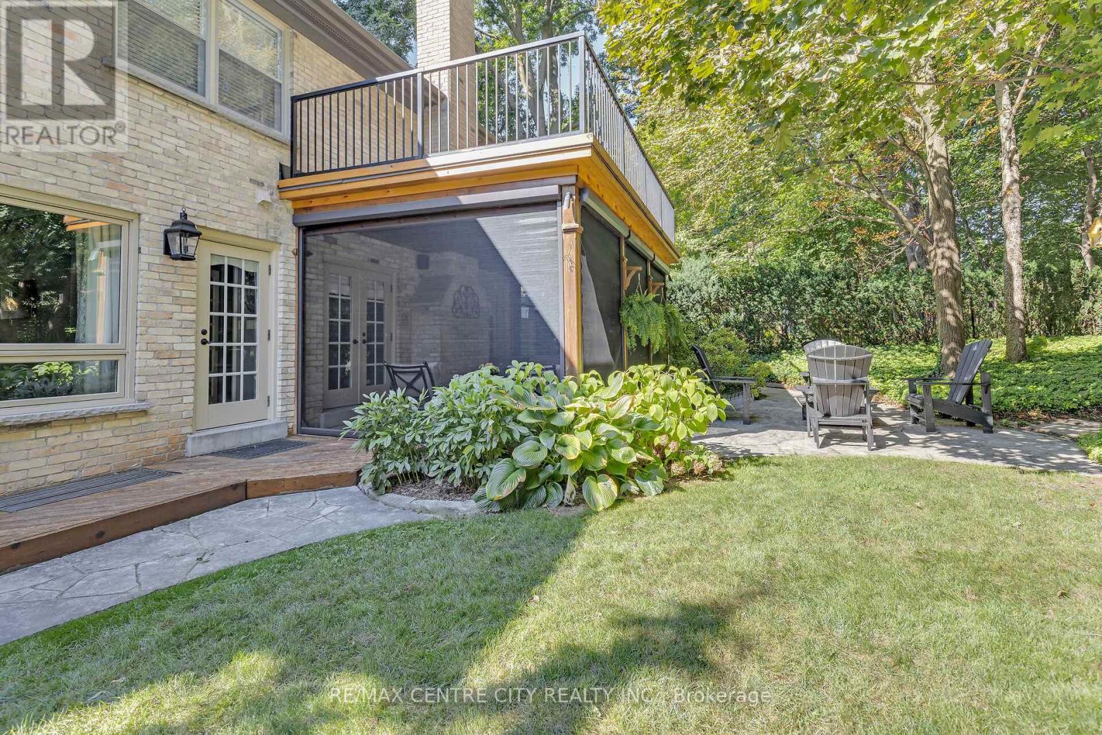 Photo 32 of 50 for 129 Wychwood Place