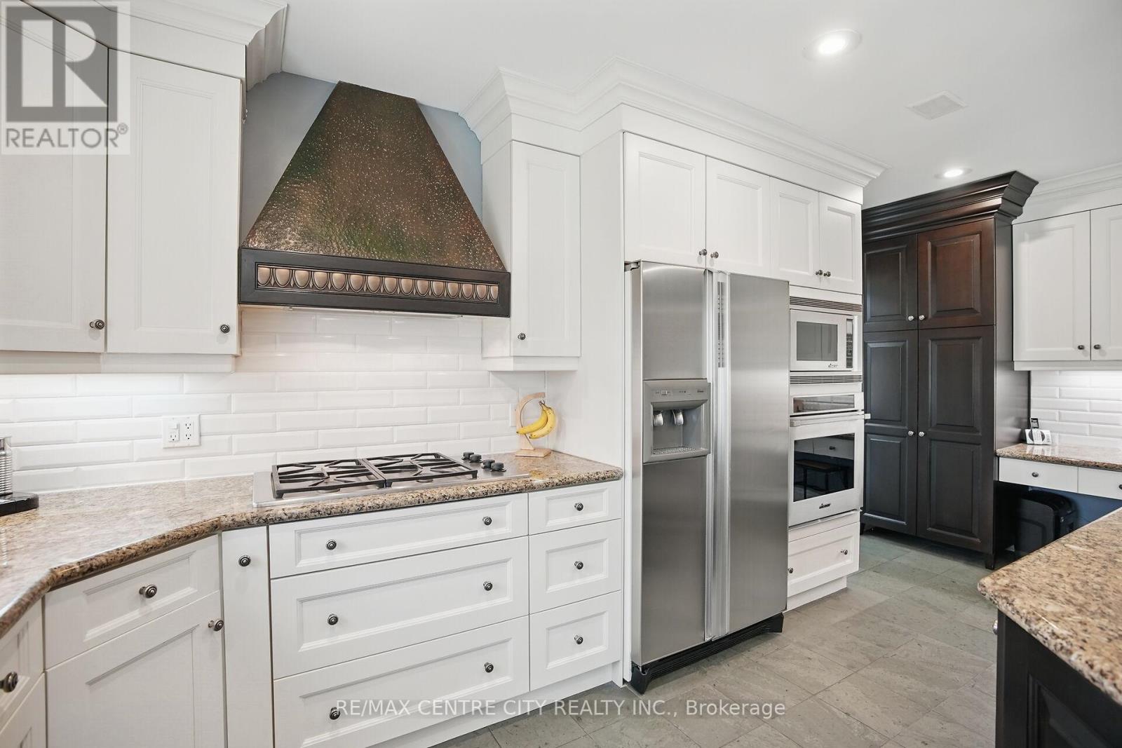 Photo 9 of 50 for 129 Wychwood Place