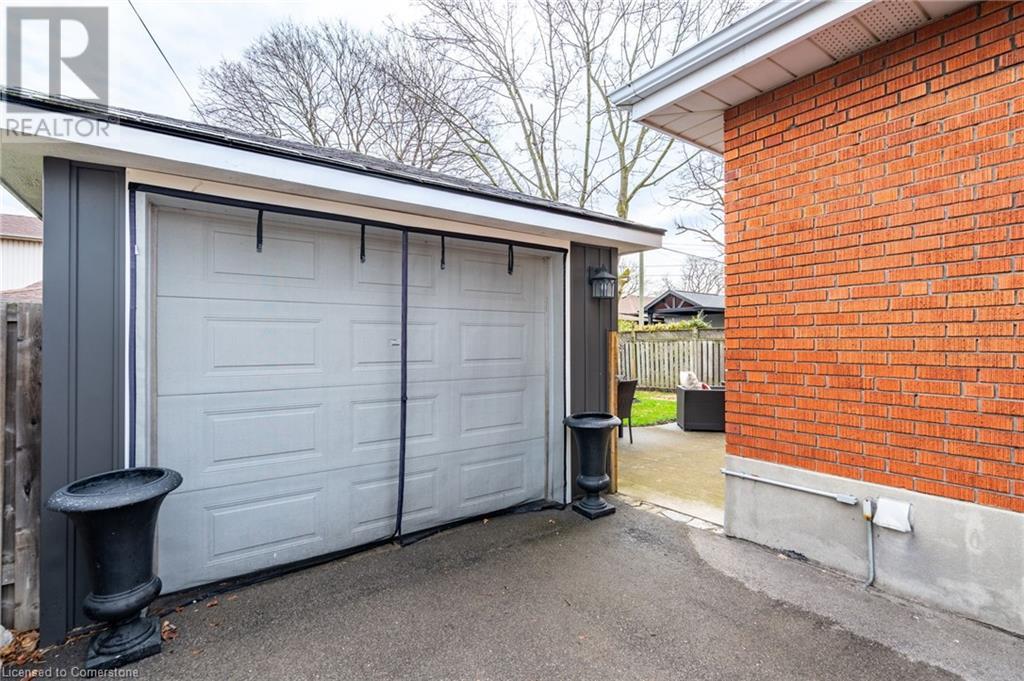 19 East 44th Street, Hamilton, Ontario  L8T 3G6 - Photo 38 - 40717640