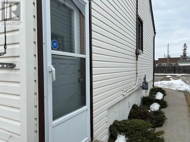 1120 Gore St W, Thunder Bay, Ontario  P7E 3T3 - Photo 2 - TB250781