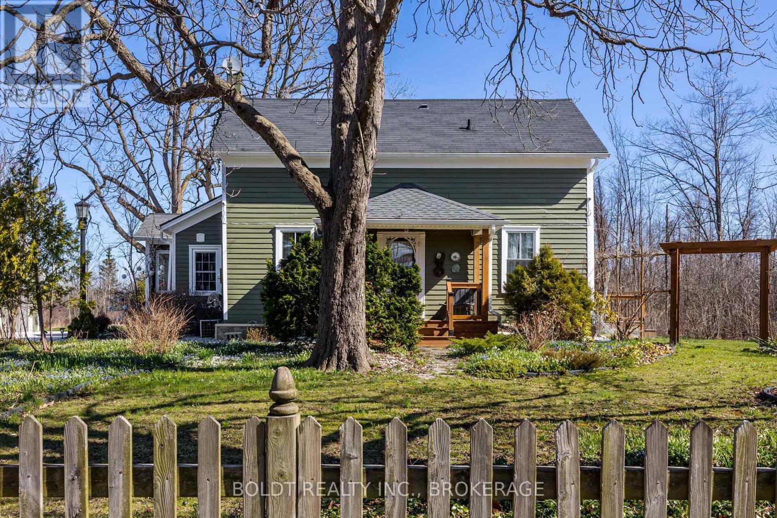 2440 Decew Road, Thorold, Ontario  L0S 1E6 - Photo 12 - X12088131