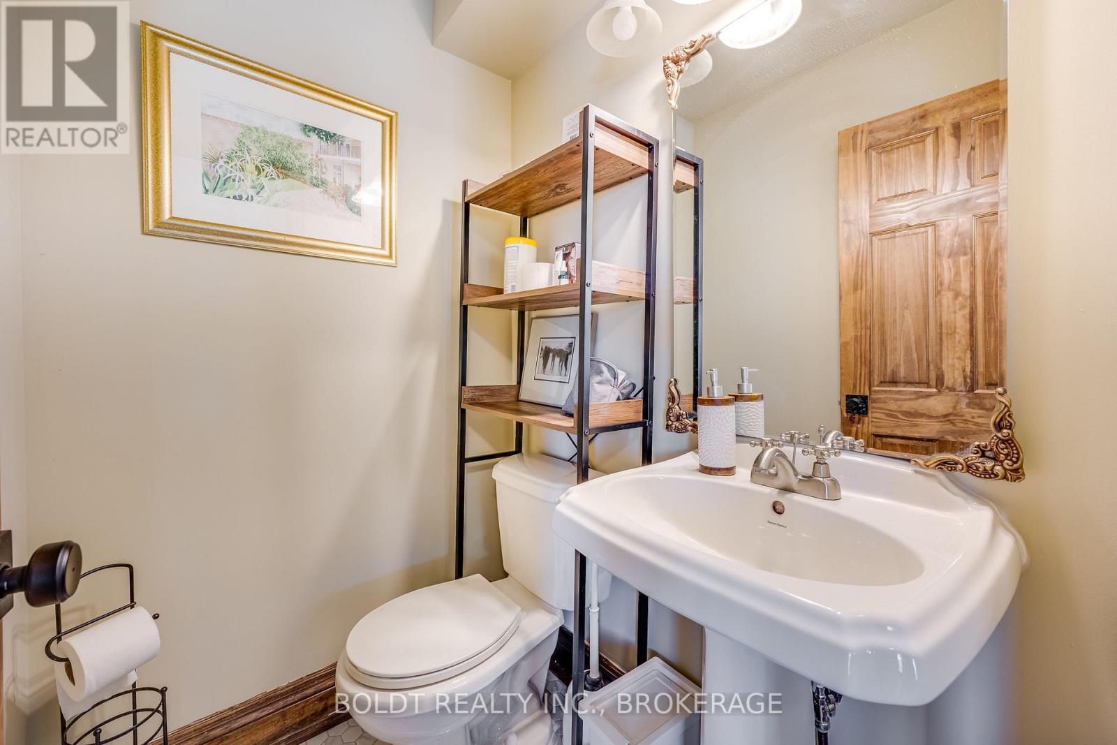 2440 Decew Road, Thorold, Ontario  L0S 1E6 - Photo 20 - X12088131