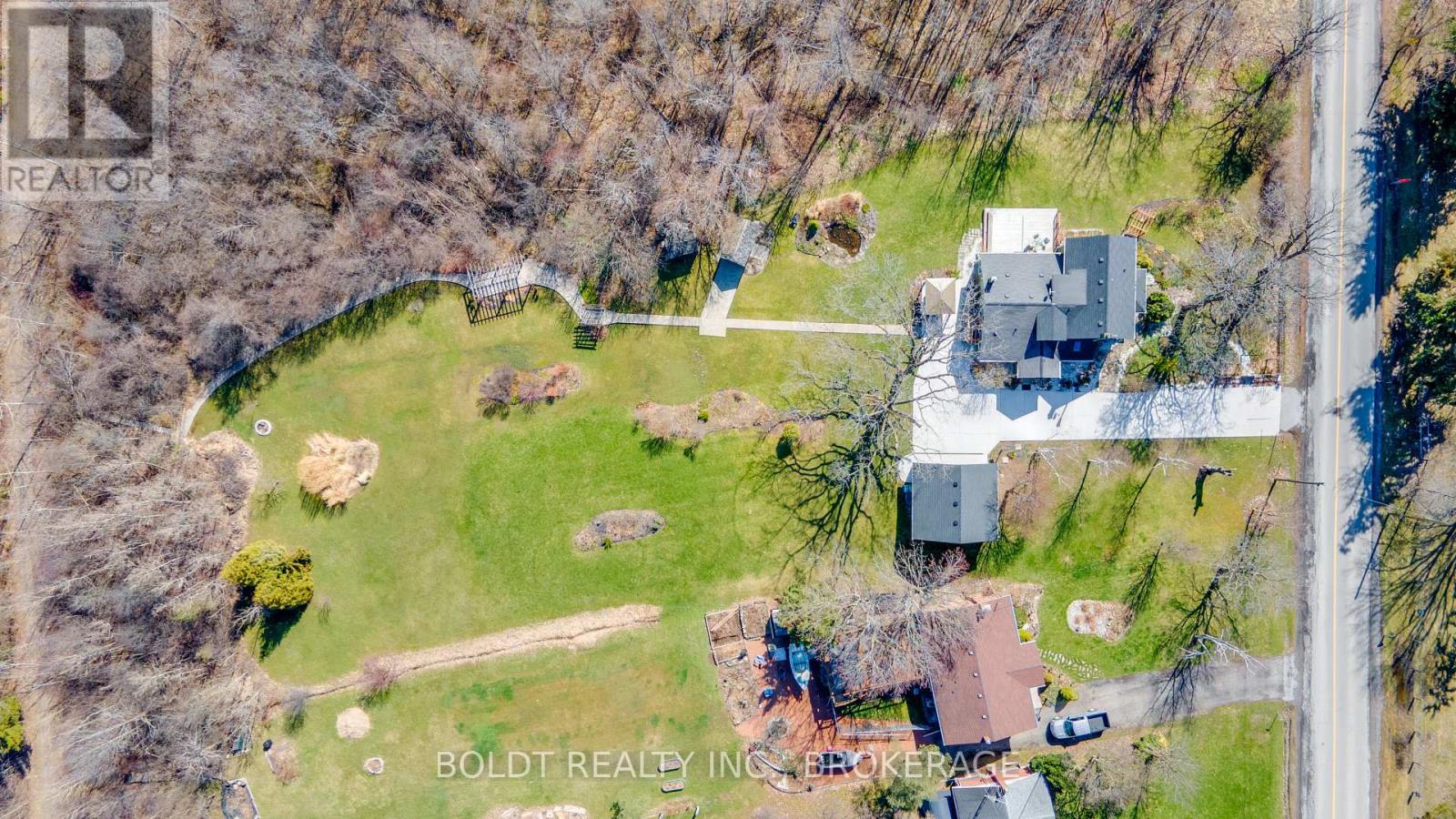 2440 Decew Road, Thorold, Ontario  L0S 1E6 - Photo 40 - X12088131