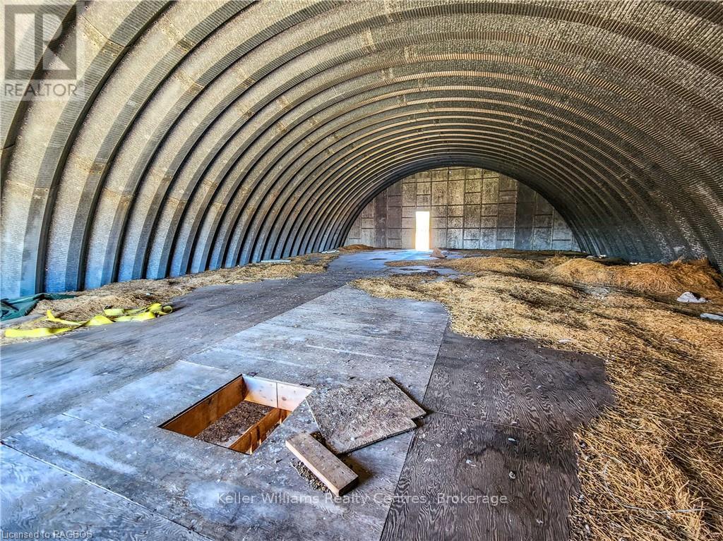 501426 Grey Road 1, Georgian Bluffs, Ontario  N0H 2T0 - Photo 23 - X12088086