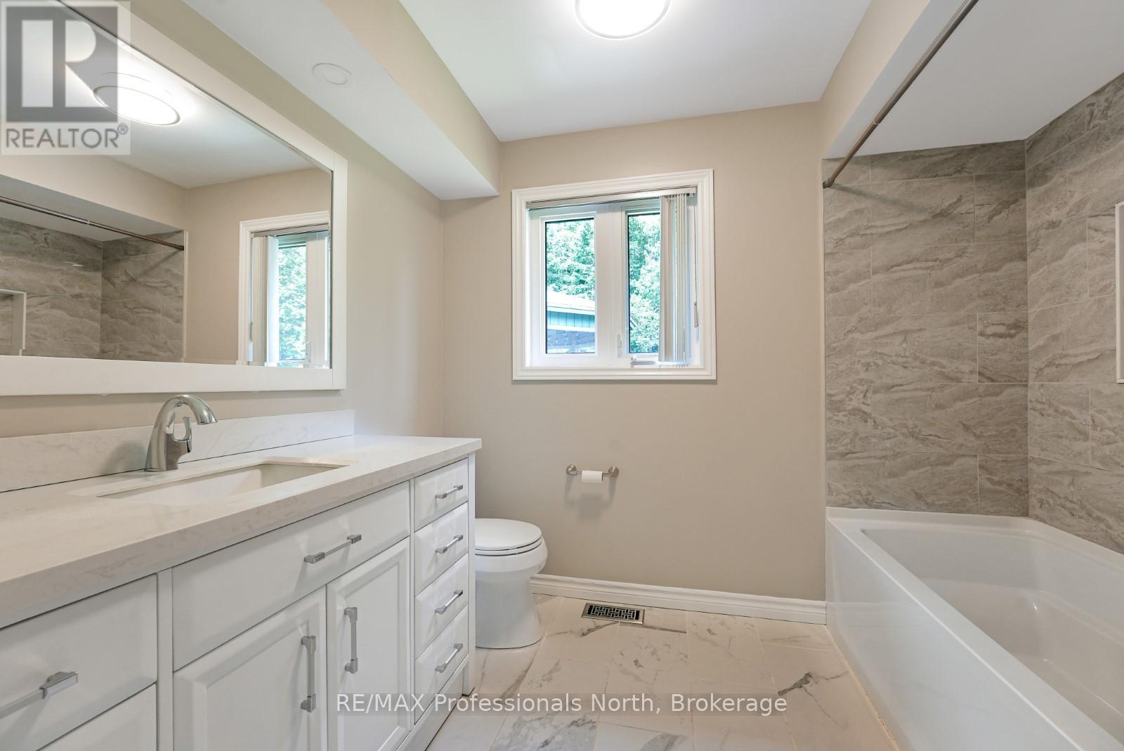 67 Sancayne Street, Dysart Et Al, Ontario  K0M 1S0 - Photo 19 - X12088126
