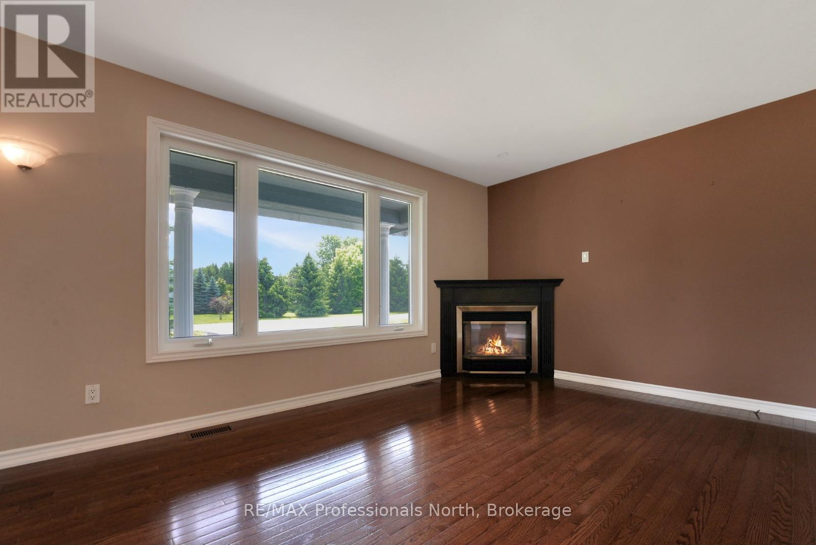 67 Sancayne Street, Dysart Et Al, Ontario  K0M 1S0 - Photo 7 - X12088126
