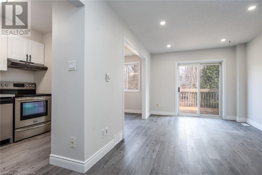 360 Cornridge Place Unit# 22, Waterloo, Ontario  N2T 2N9 - Photo 8 - 40716807