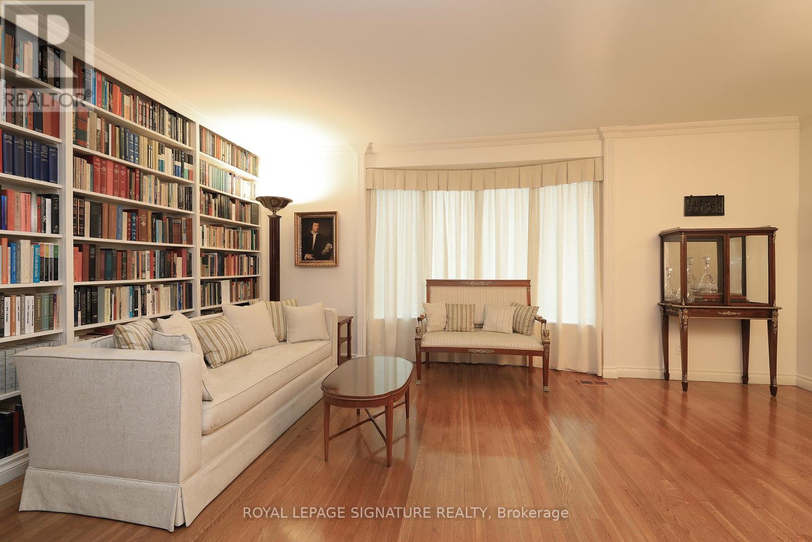 Property at 62 KEMPSELL CRESCENT image 4