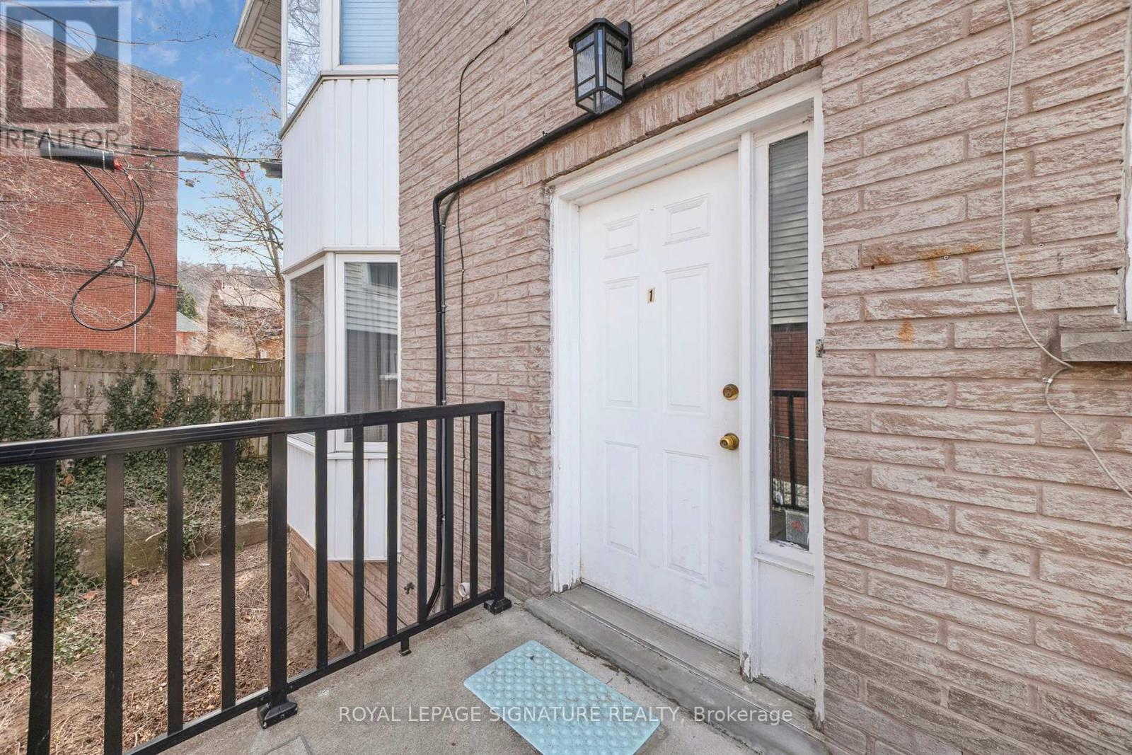 Property at 90 TISDALE STREET S image 4