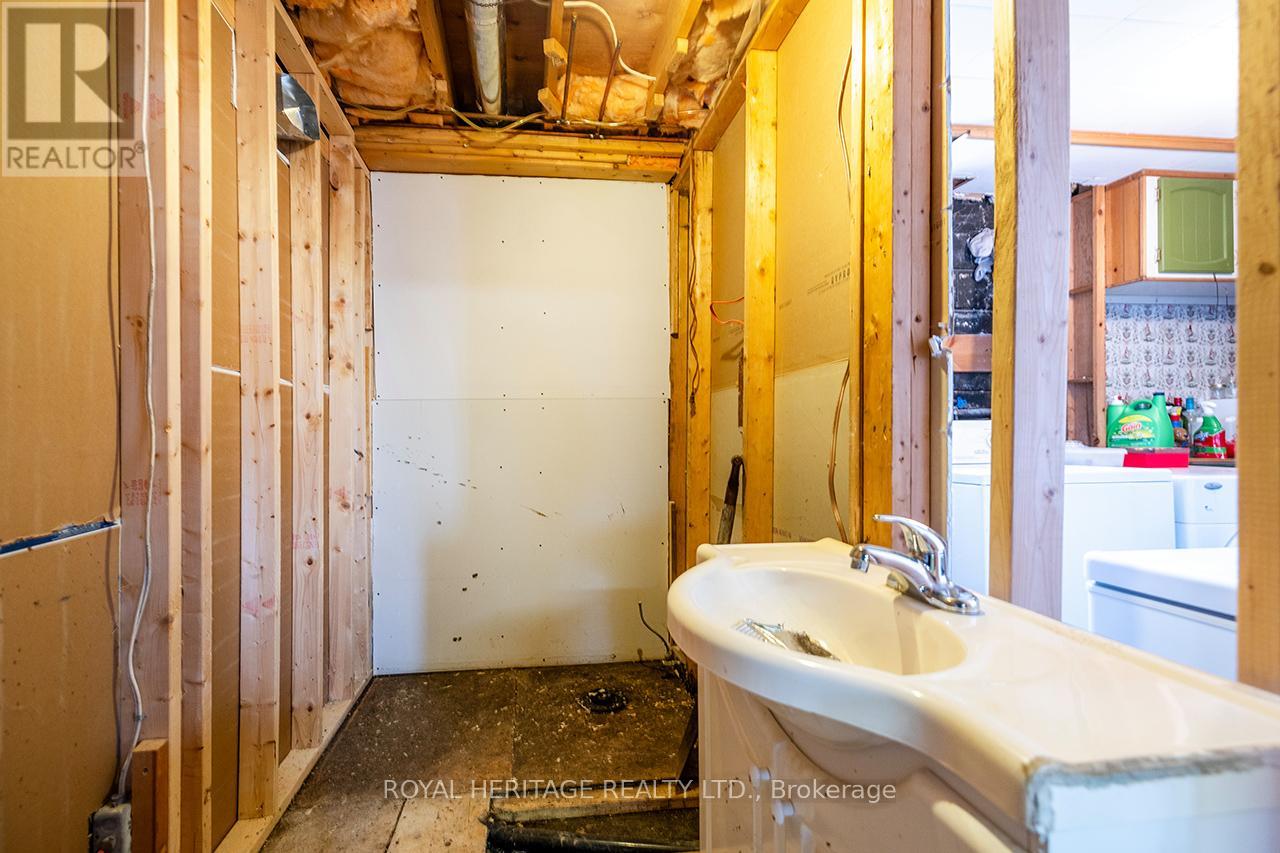 940 Portage Road, Kawartha Lakes, Ontario  K0M 2B0 - Photo 23 - X12088118
