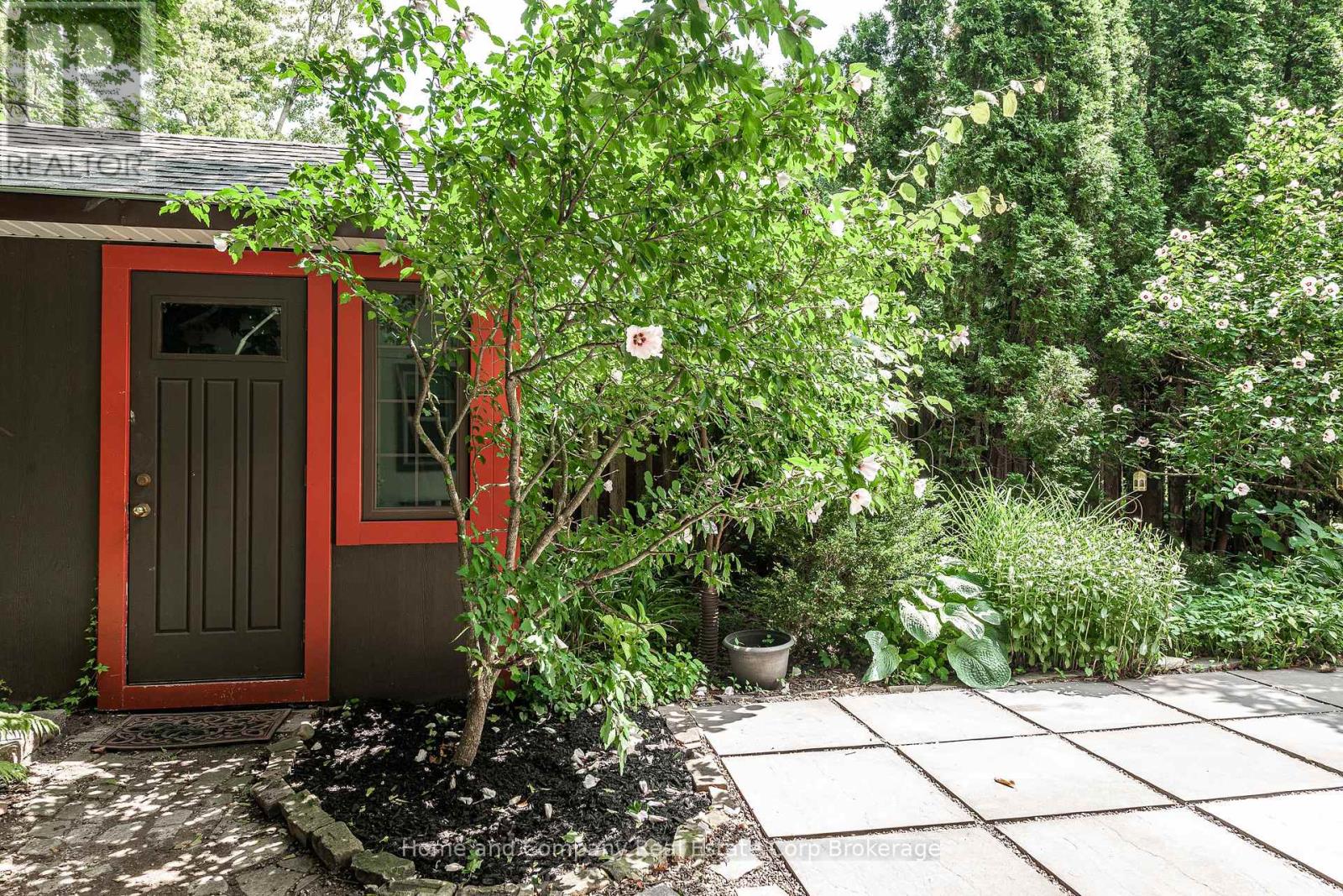 51 Shrewsbury Street, Stratford, Ontario  N5A 2V4 - Photo 40 - X11982389