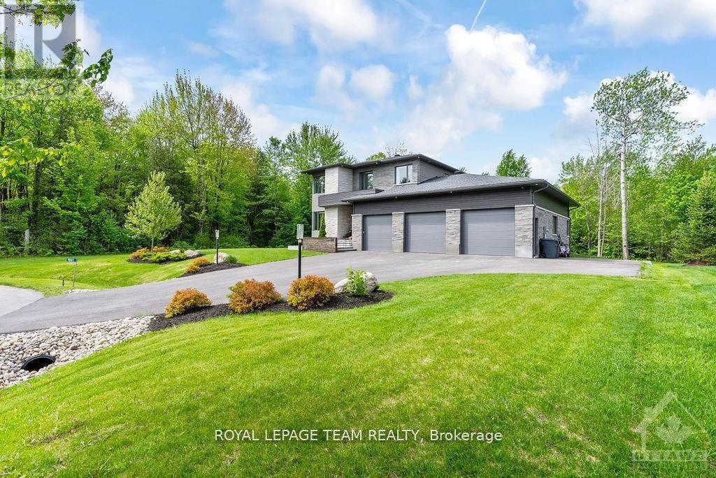 Property at 1961 CEDARLAKES WAY image 3