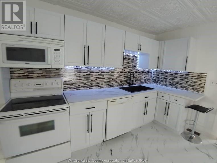 Property at 403-405 WALLACE STREET image 2