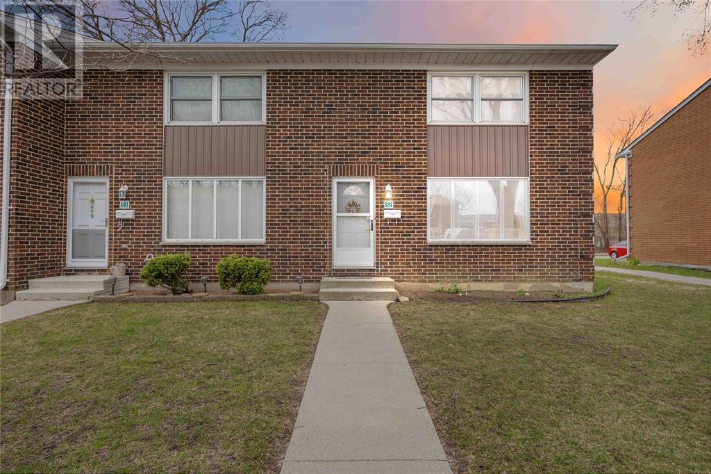 76 OLYMPUS COURT Unit# 52, Sarnia