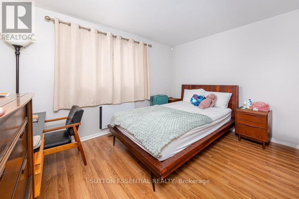 64 Woodstone Crescent, Kingston, Ontario  K7M 6K9 - Photo 11 - X12088187
