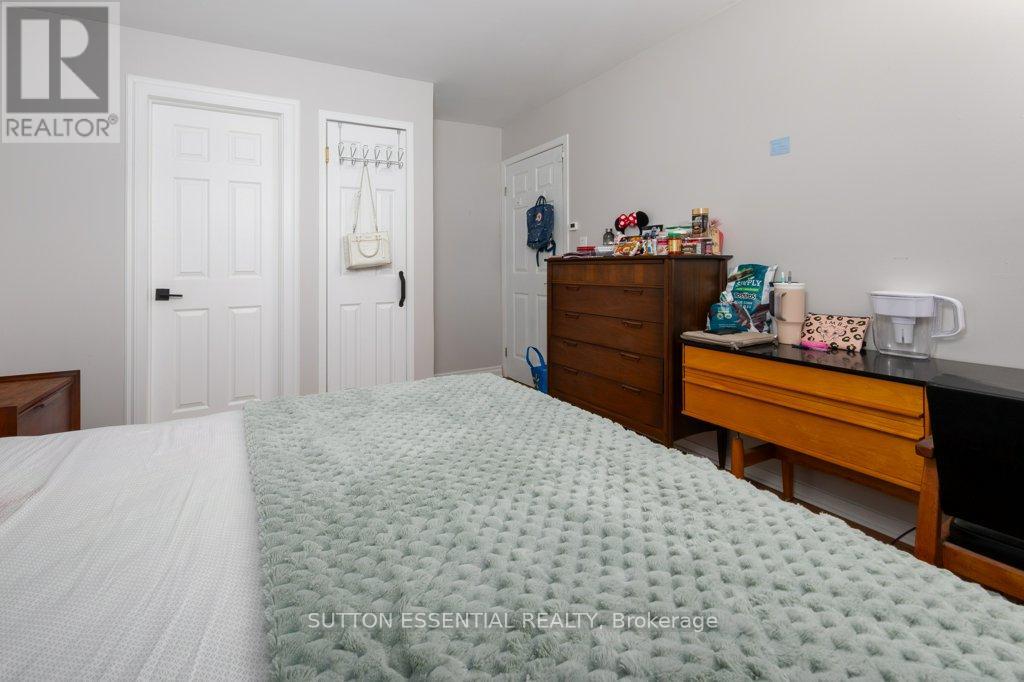 64 Woodstone Crescent, Kingston, Ontario  K7M 6K9 - Photo 12 - X12088187
