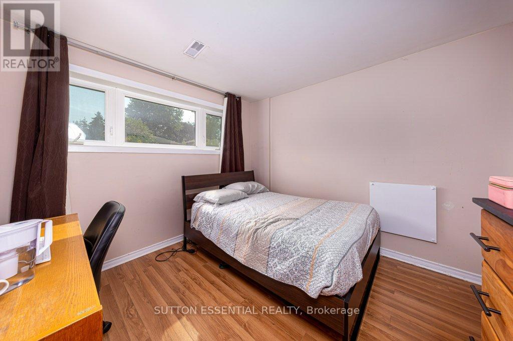 64 Woodstone Crescent, Kingston, Ontario  K7M 6K9 - Photo 14 - X12088187