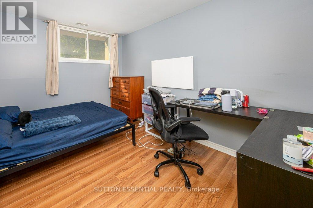 64 Woodstone Crescent, Kingston, Ontario  K7M 6K9 - Photo 17 - X12088187