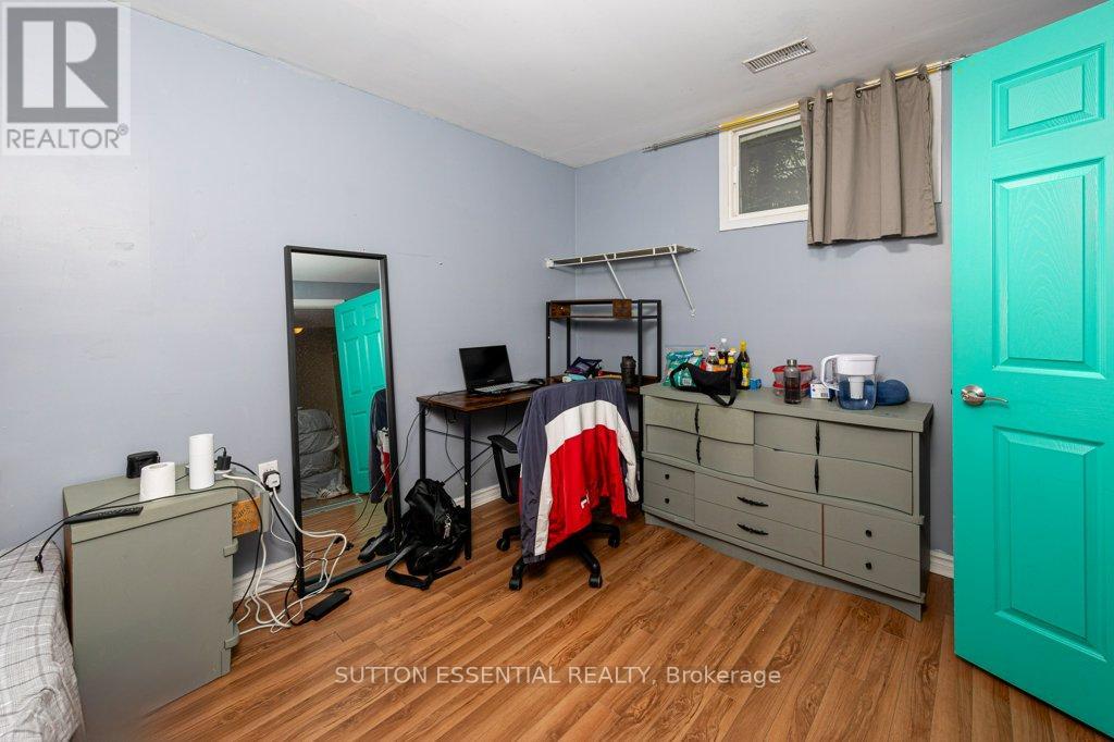 64 Woodstone Crescent, Kingston, Ontario  K7M 6K9 - Photo 19 - X12088187