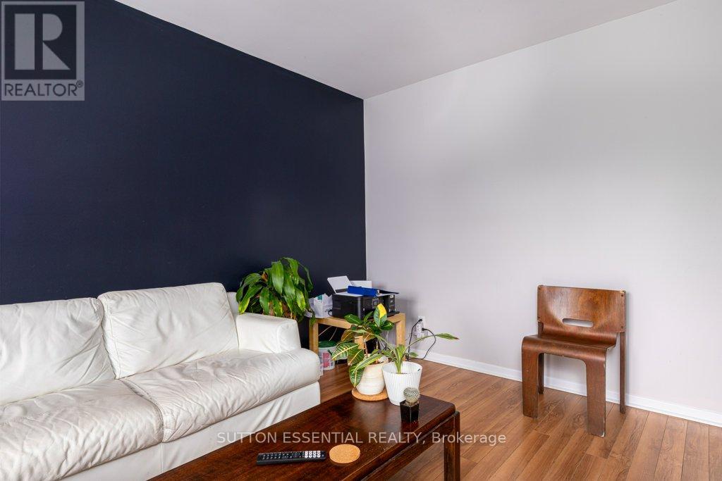 64 Woodstone Crescent, Kingston, Ontario  K7M 6K9 - Photo 6 - X12088187