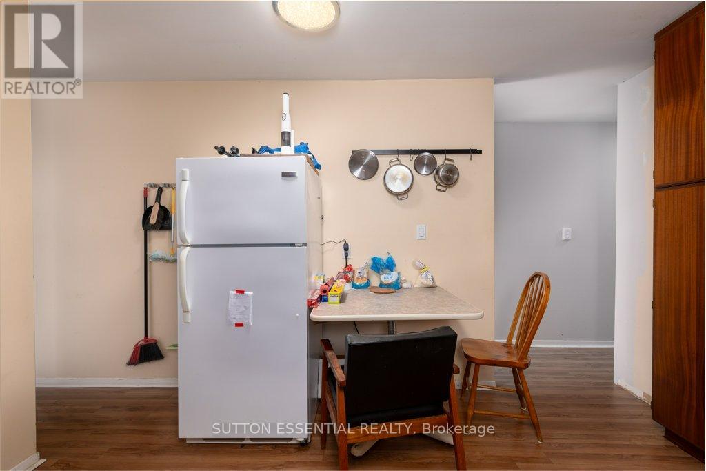 64 Woodstone Crescent, Kingston, Ontario  K7M 6K9 - Photo 7 - X12088187