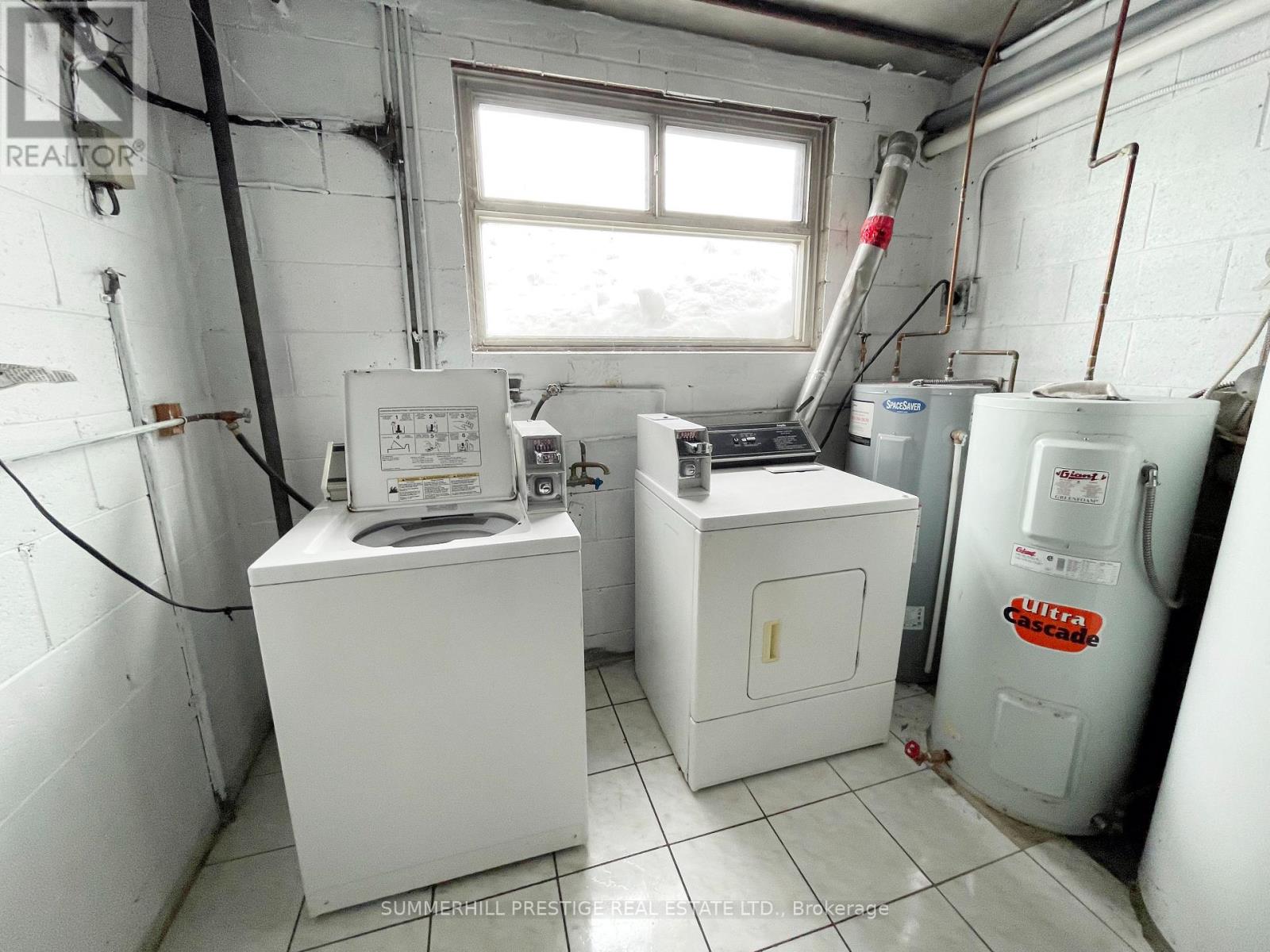 377 Caledonia Road, Toronto, Ontario  M6E 4T7 - Photo 9 - W11997458