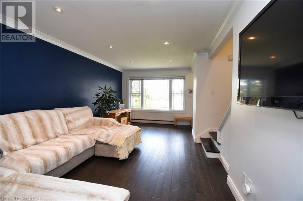 Property at 6 BRIERWOOD Avenue image 3